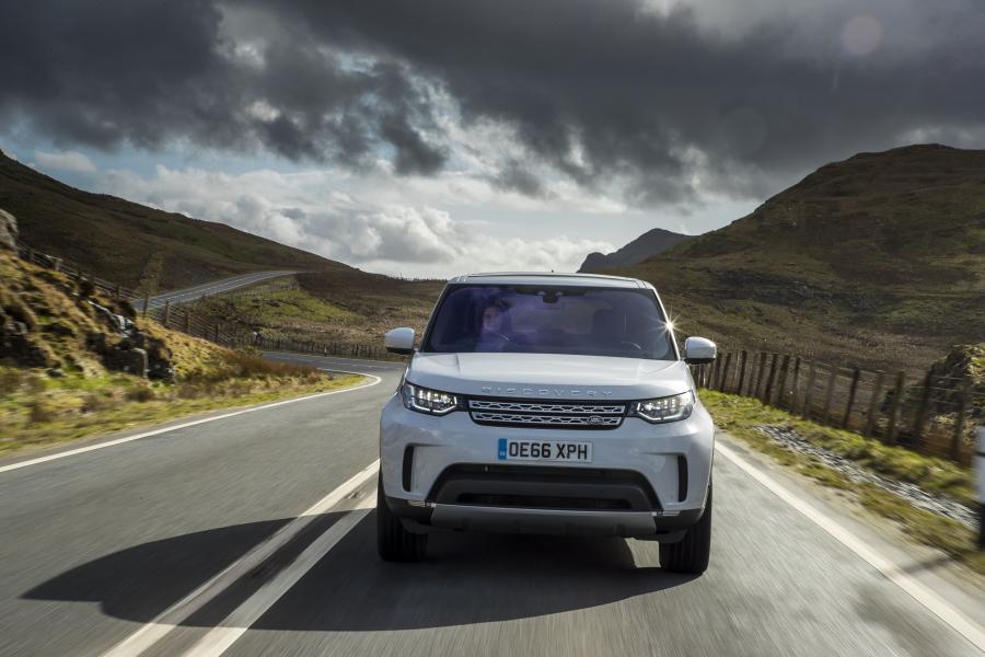  Land Rover Discovery HSE Td6 2017 года  (UK) (фото 20 из 40)